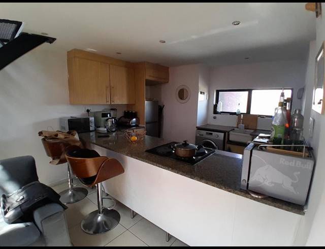 1 BEDROOM APARTMENT FOR SALE IN ROOIHUISKRAAL NORTH